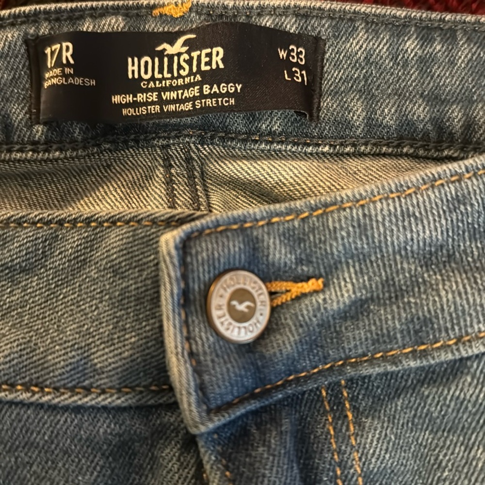Hollister High-Rise Vintage Baggy jeans with wide legs.